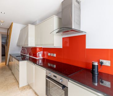 Moreton Terrace Mews North, London, SW1V - Photo 4