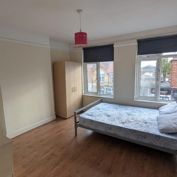 House share to rent - Photo 1