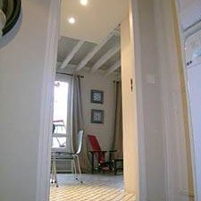 Logement à Paris, Location meublée - Photo 1