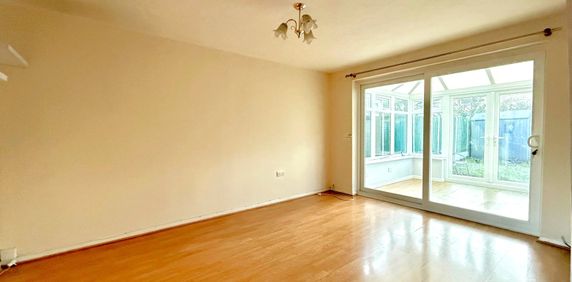 Statham Court, Berkshire Statham Court, Berkshire - Photo 2