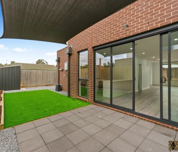 “9/6 Blake Court, Truganina - Stylish & Spacious Townhome in Trugan... - Photo 3