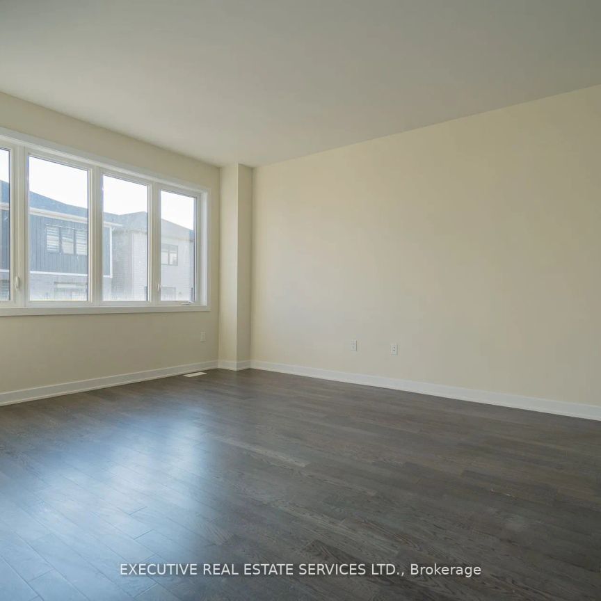 Property For Lease | X9045877 - Photo 1