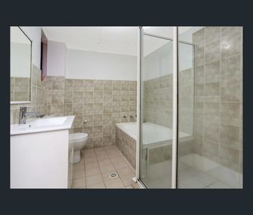 Well Presented 2 Bedroom Unit - Photo 5