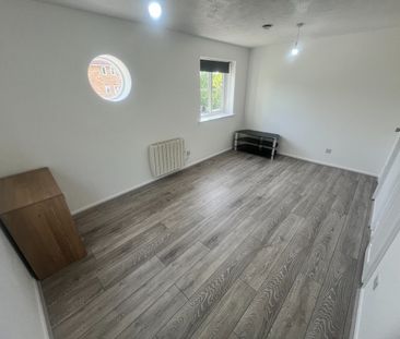 1 Bed Flat, Vicars Bridge Close, HA0 - Photo 6