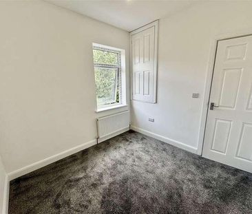 Blenheim Avenue, Barnsley, S70 - Photo 3