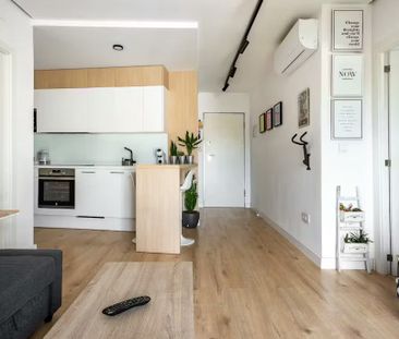 Calle Espinosa de los Monteros, Sevilla, Andalusia 41005 - Photo 6