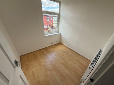 Bridgefield Street, Radcliffe - Photo 5
