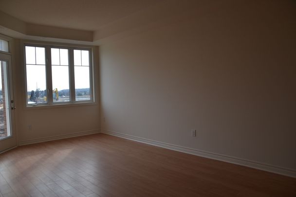 For Lease - 2420 Baronwood Drive Unit# 32-02, Oakville, Ontario - Photo 1