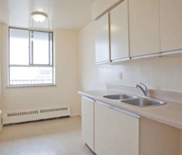 Sublease 1 Bedroom Apartment - Photo 4