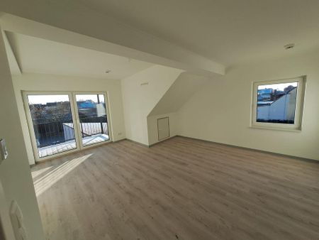 4-Raum - Penthouse mit zwei großen Balkonen - 165 qm Wohnfläche - PKW Stellplatz - Photo 4