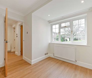 Well presented four bedroom home with garage and garden room - Photo 3