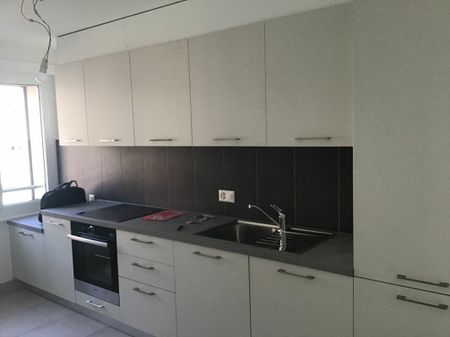 Family apartment with 4.5 rooms and closed balcony! - Photo 4