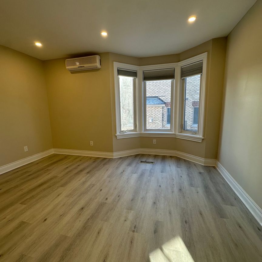 For Lease - 295 Main Street, Markham, Ontario - Photo 1