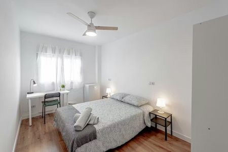 Calle de la Pilarica, Madrid, Community of Madrid 28026 - Foto 2