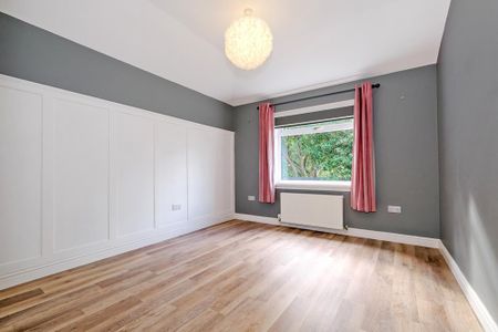 4 bedroom semi-detached house to rent - Photo 3