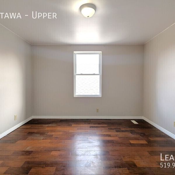 1 Bed 1 Bath Upper on Ottawa - Off Street Parking and In-Unit Laundry Included! - Photo 1