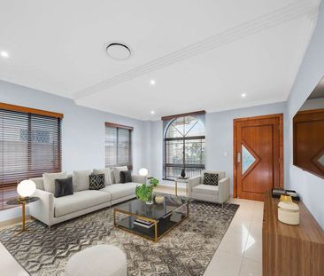 4 Bedroom Duplex with Park View!! - Photo 2