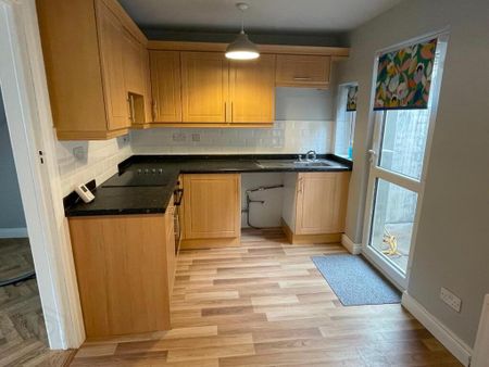 21 Bank Road, Larne, BT40 3AJ - Photo 5