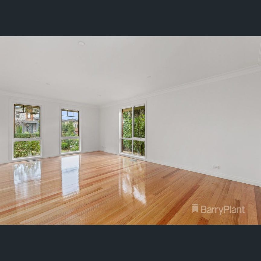 STUNNING MODERN HOME IN PRIMARY LOCATION! - Photo 1