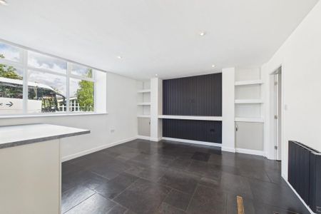 1 bedroom ground floor flat to rent - Photo 2
