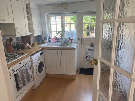 Sun Street - Photo 3