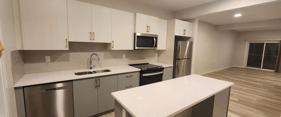 Brand NEW, Luxuary duble car, Townhouse in prestise neibourhood of Tuscany — 2 Bedrooms Townhouse - Photo 1
