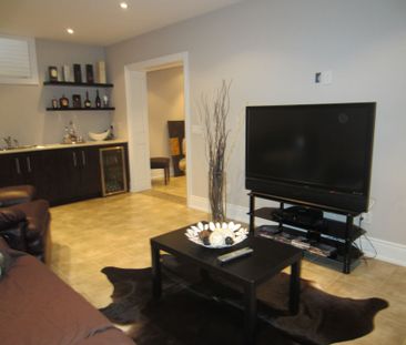 For Lease - 16 Orion Avenue, Vaughan, Ontario - Photo 4