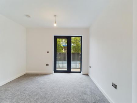 2 bedroom flat to rent - Photo 3