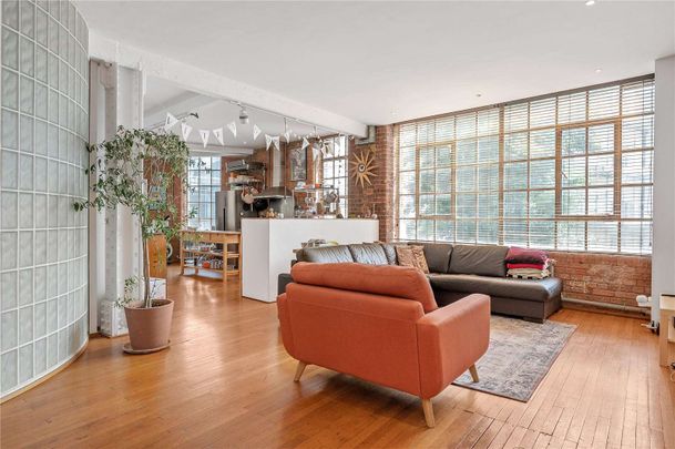 St. John Street, London, EC1V 4LY - Photo 1