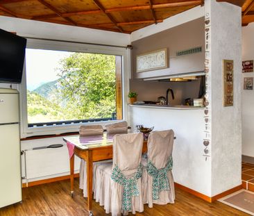 FOR RENT Charming furnished 2 ½-room apartment on the edge of a forest - Foto 4