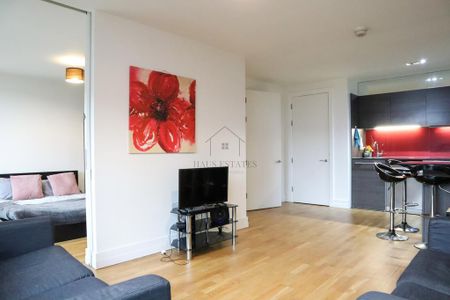 2 bedroom flat to rent - Photo 2