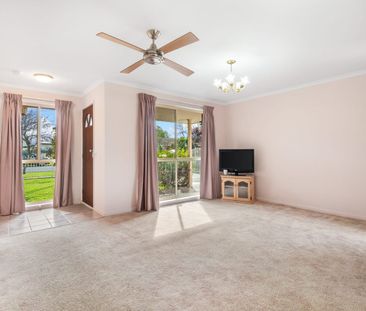 Beautifully presented family home with space, privacy & entertainin... - Photo 1