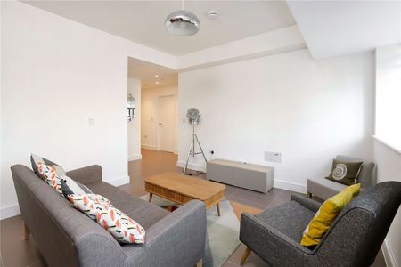 Well presented two double bedroom/two bathroom apartment in the popular Electricity House with underground parking space. - Photo 3