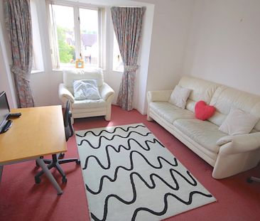 Gogarloch Syke, South Gyle, Edinburgh, EH12 - Photo 1