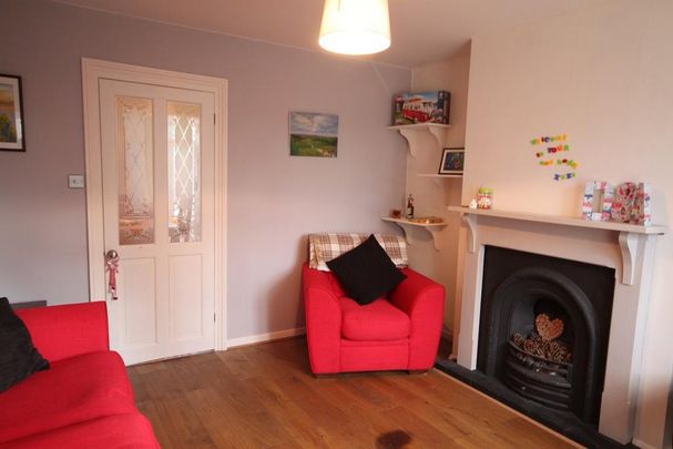 2 bedroom cottage to rent - Photo 1