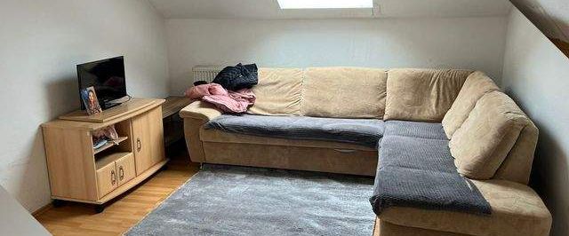 2-Raumwohnung mit Balkon,EBK-teilmöbliert - Foto 1