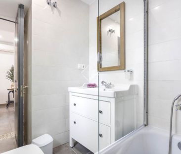 Barcelona, Catalonia 08012 - Photo 6