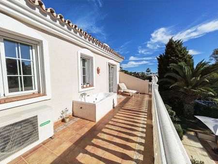 Luxury Villa for rent in Mijas Costa, Andalusia - Photo 2