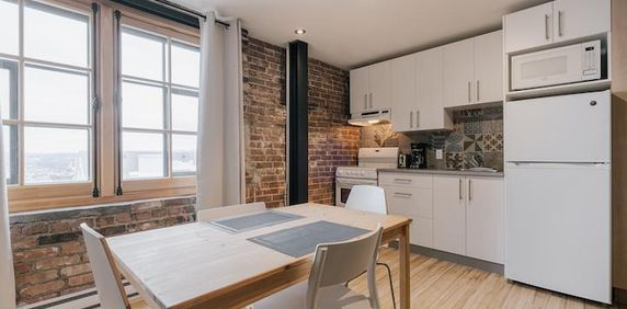 Loft entièrement meublé à louer Vieux-Québec février 2026 - Photo 2