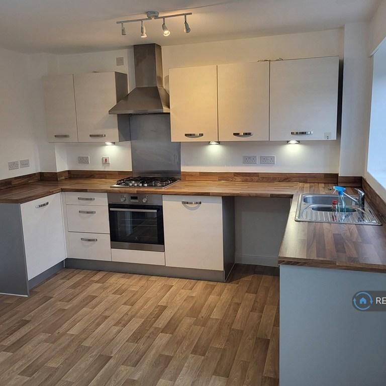 3 bedroom terraced house to rent - Photo 2