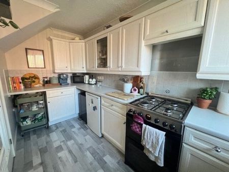 Springfields, Llanelli, SA15 - Photo 5