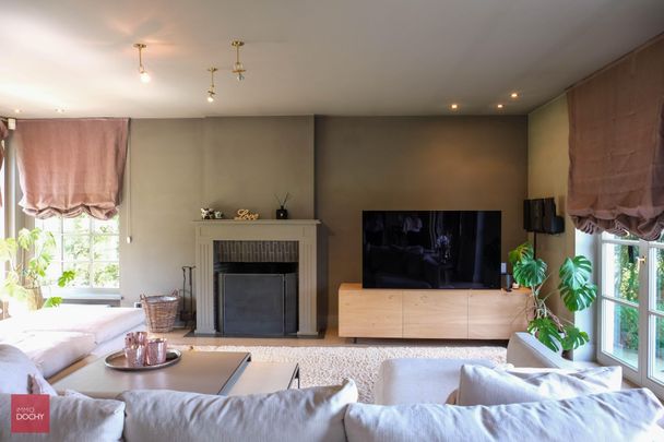 Ruime villa met zwembad en prachtige tuin - Foto 1