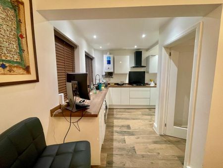 3 bedroom semi-detached house to rent - Photo 2