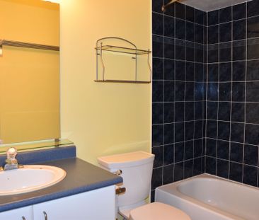 For Lease - 371 Ravineview Way, Oakville, Ontario - Photo 5