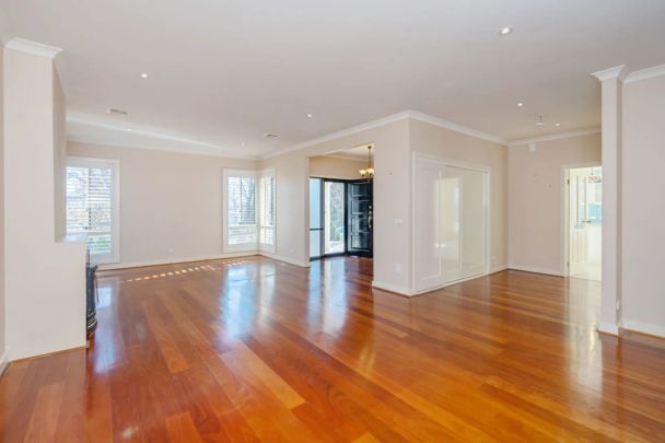 Large Family Home Elevated On Elliott Street - Photo 1