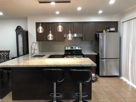 For Lease - 896 Thompson Road, Milton, Ontario - Photo 4