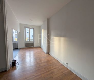 T3 rénové de 71 m² - rue Jean Claude Vivant à Villeurbanne - Photo 1