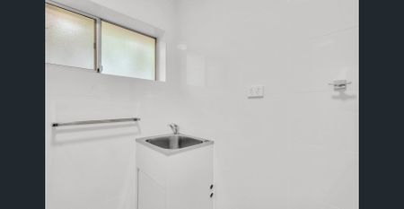 Easy-Care Unit Offering an Exceptional Lifestyle! - Photo 3