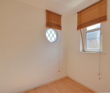 4 bedroom house - semi-detached - Photo 5