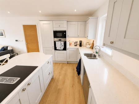 Mount Avenue, Heswall, Wirral - Photo 5